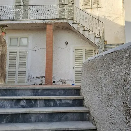 Bilocale In Centro Ischia *